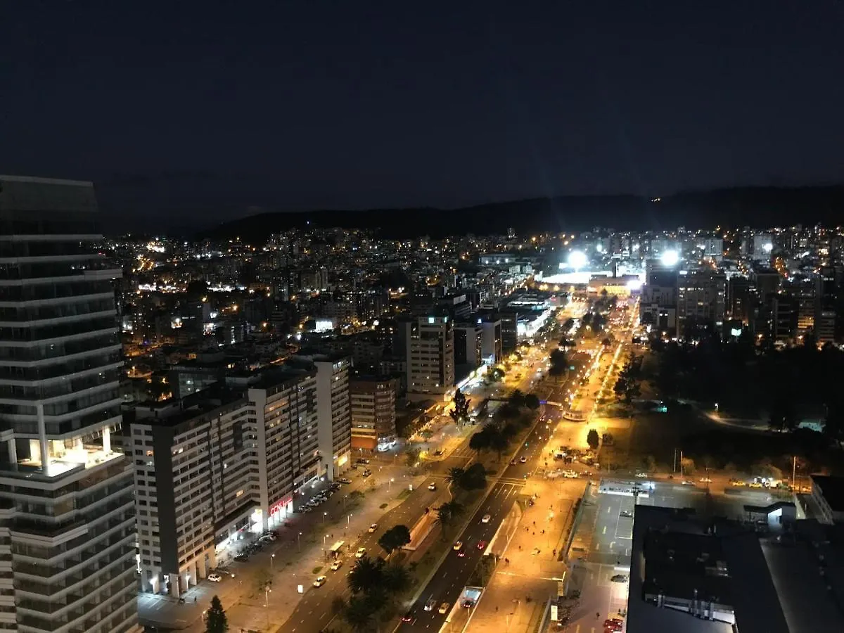 Suite Apartamento Espectacular Vista La Carolina - One Quito Daire